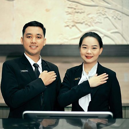 Platinum Hotel & Convention Hall Balikpapan Екстериор снимка