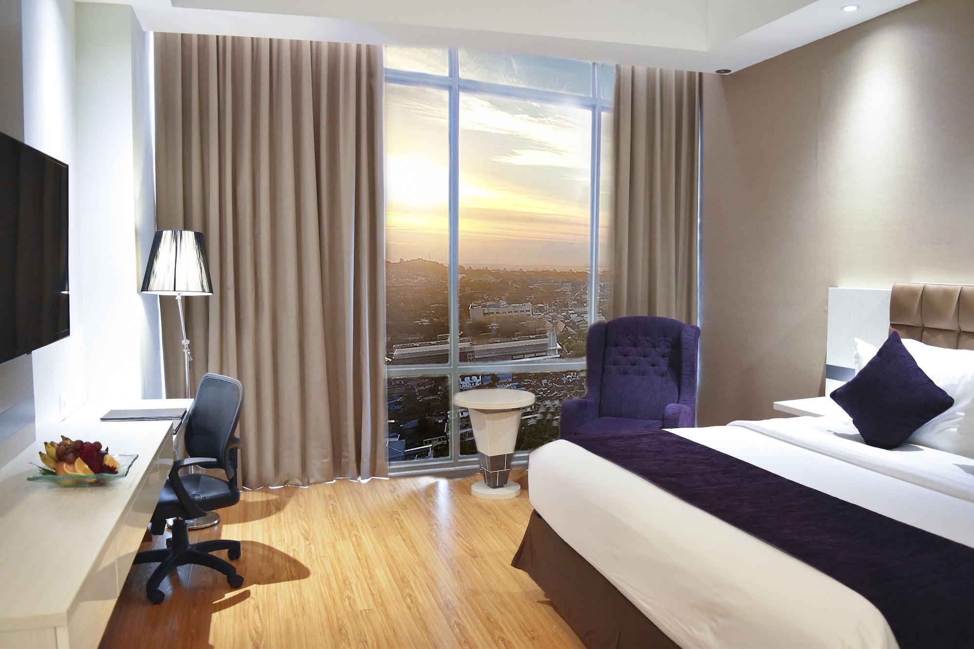 Platinum Hotel & Convention Hall Balikpapan Екстериор снимка