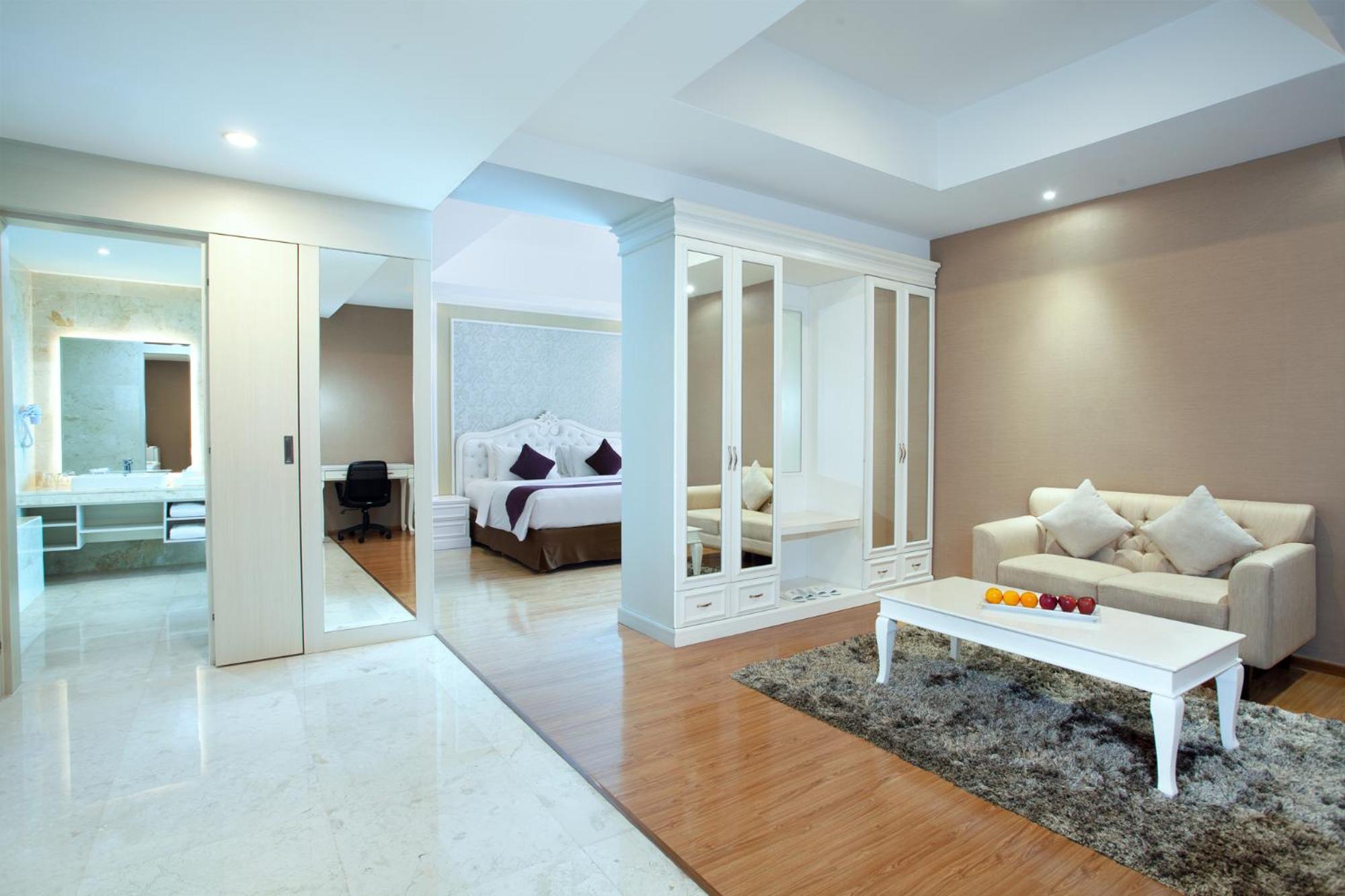 Platinum Hotel & Convention Hall Balikpapan Екстериор снимка