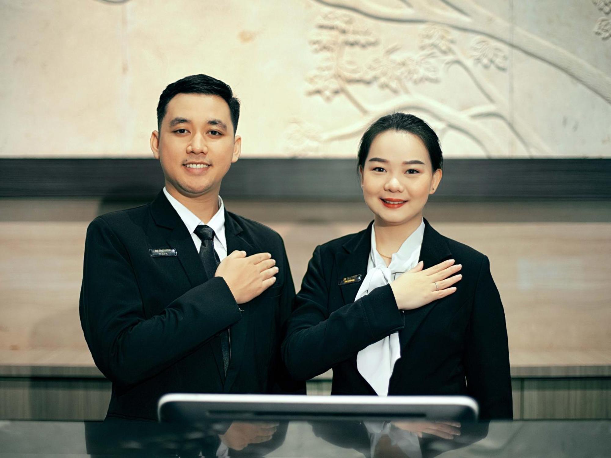 Platinum Hotel & Convention Hall Balikpapan Екстериор снимка