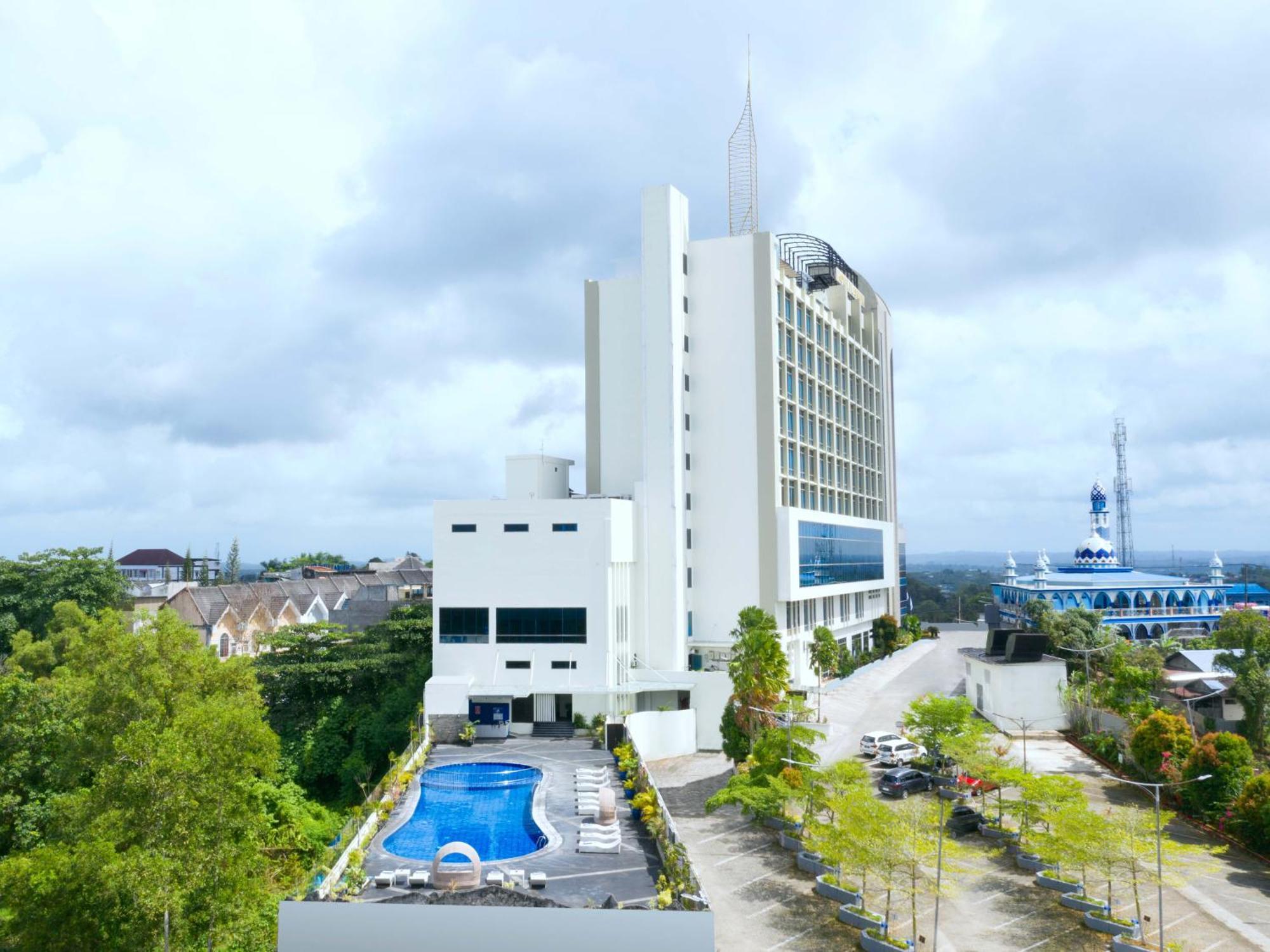 Platinum Hotel & Convention Hall Balikpapan Екстериор снимка