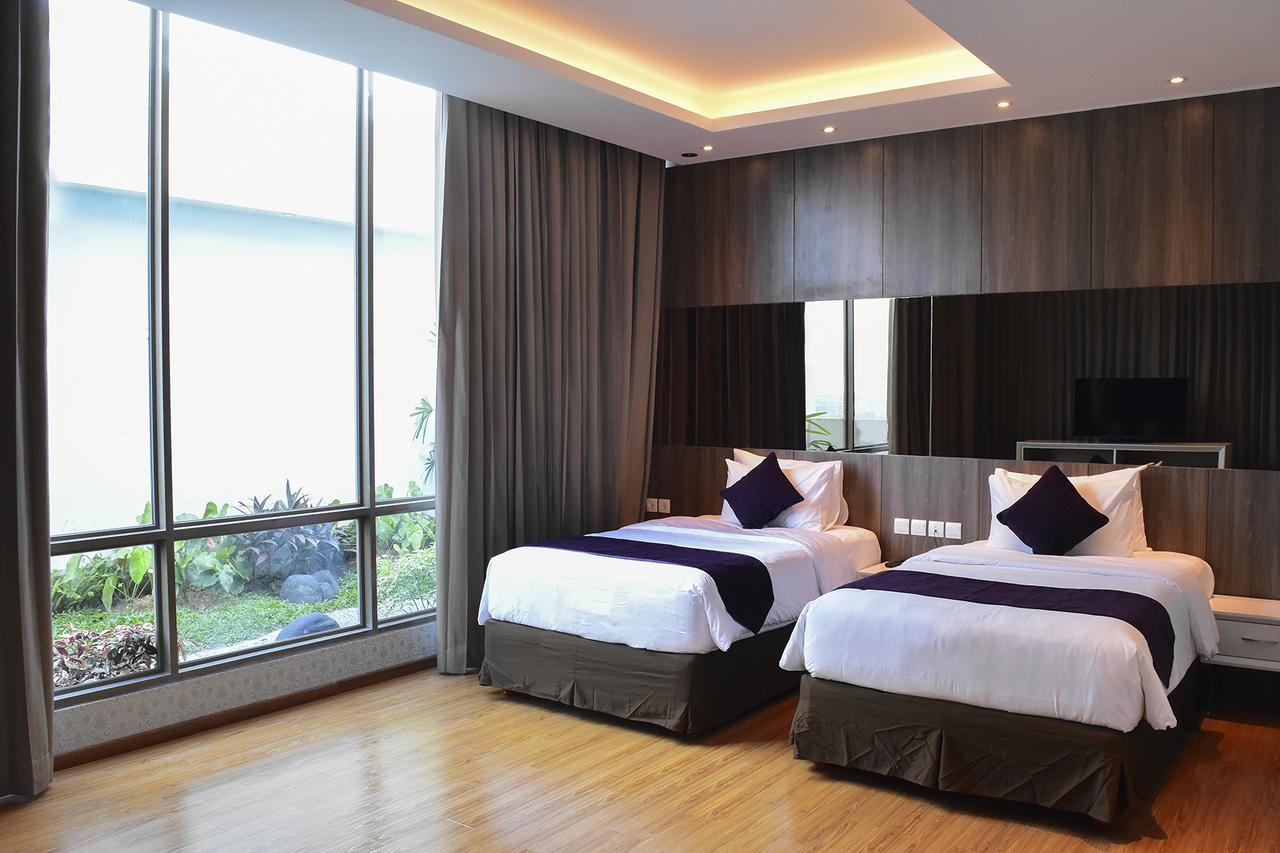 Platinum Hotel & Convention Hall Balikpapan Екстериор снимка
