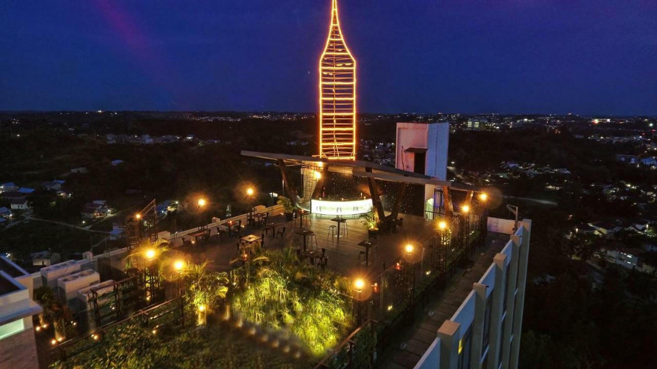 Platinum Hotel & Convention Hall Balikpapan Екстериор снимка